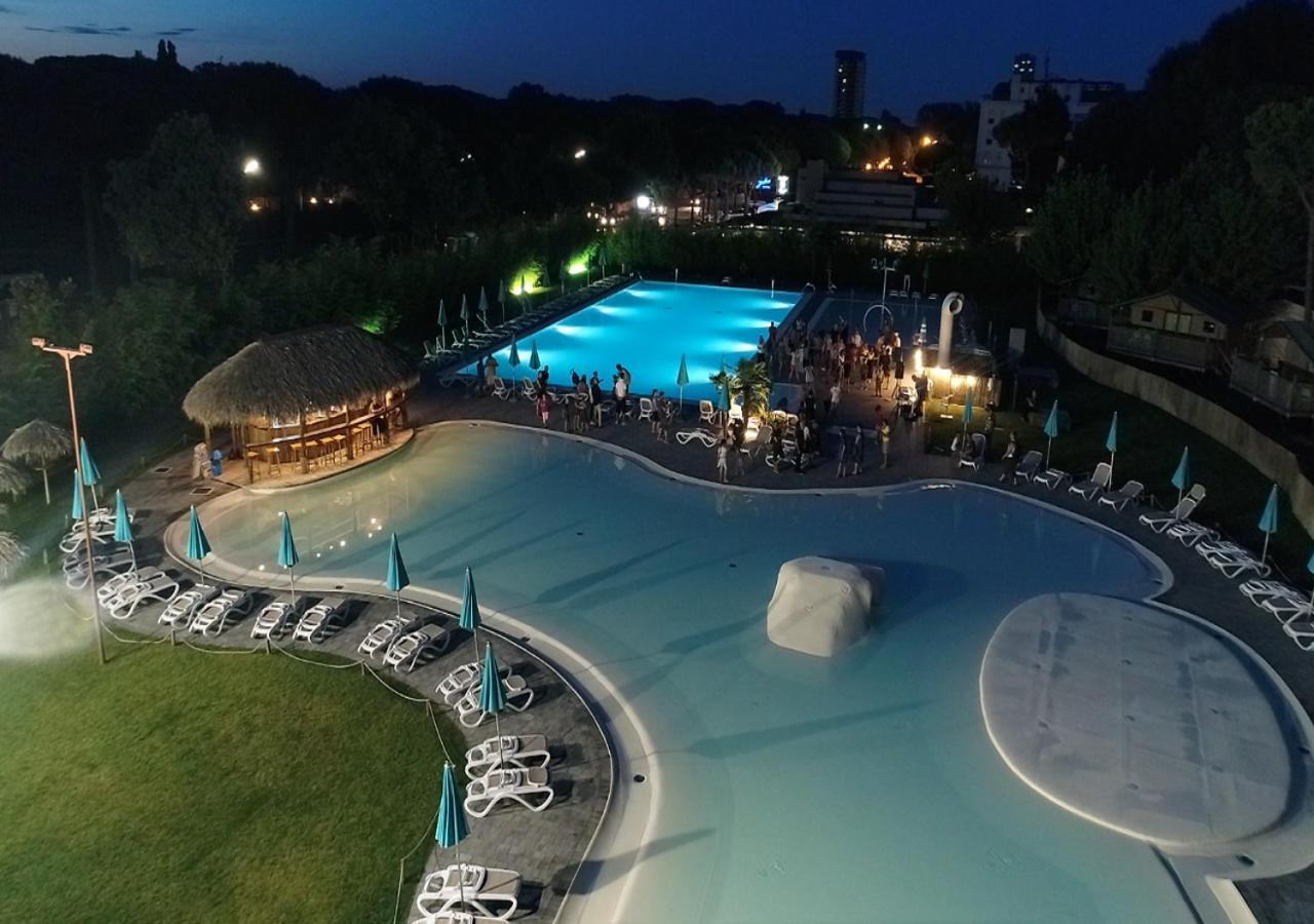 Camping Village Malibu Beach Лідо-ді-Єзоло Екстер'єр фото