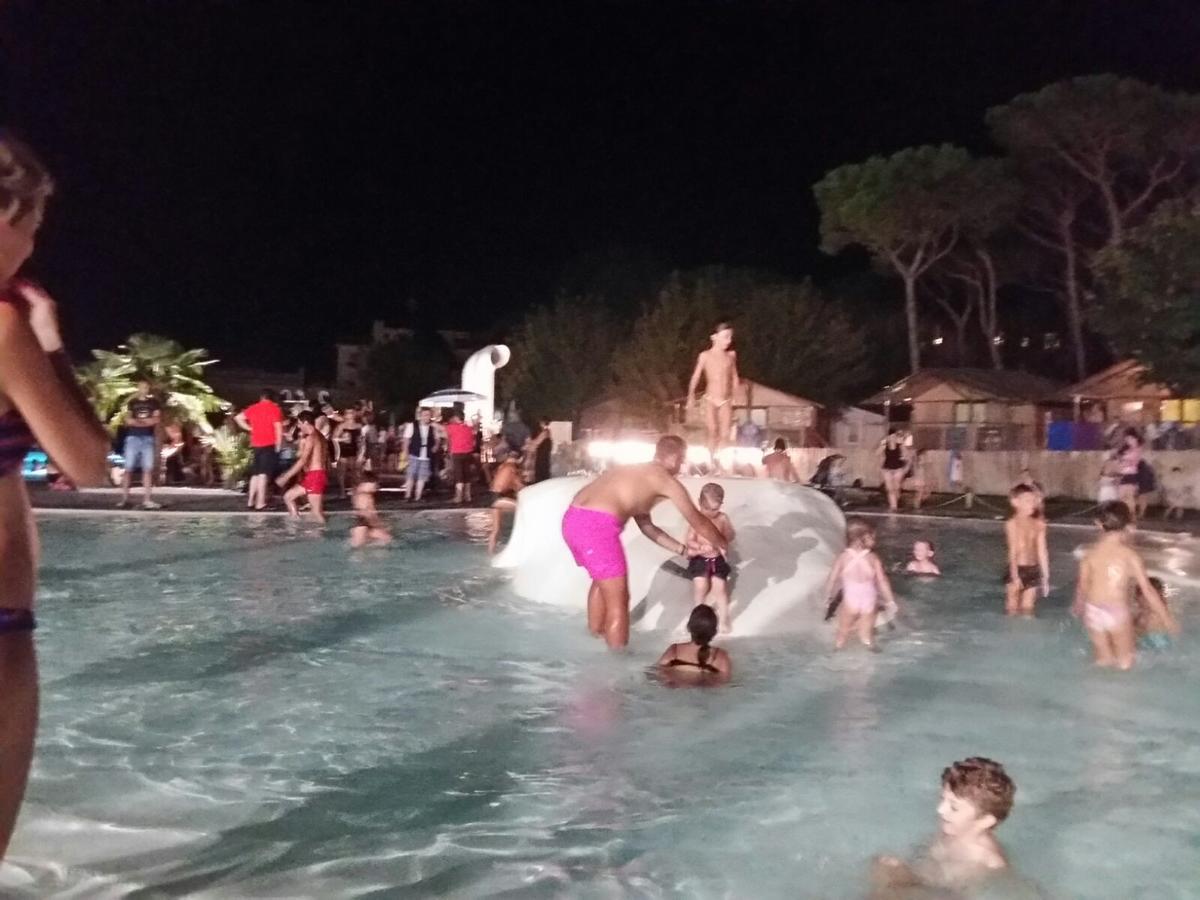 Camping Village Malibu Beach Лідо-ді-Єзоло Екстер'єр фото